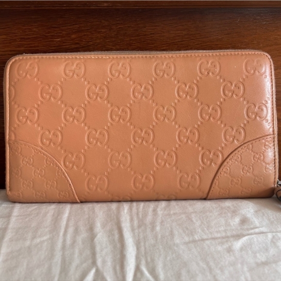 πGUCCI Micro Guccissima Nude Zip Around Wallet - Picture 2 of 9